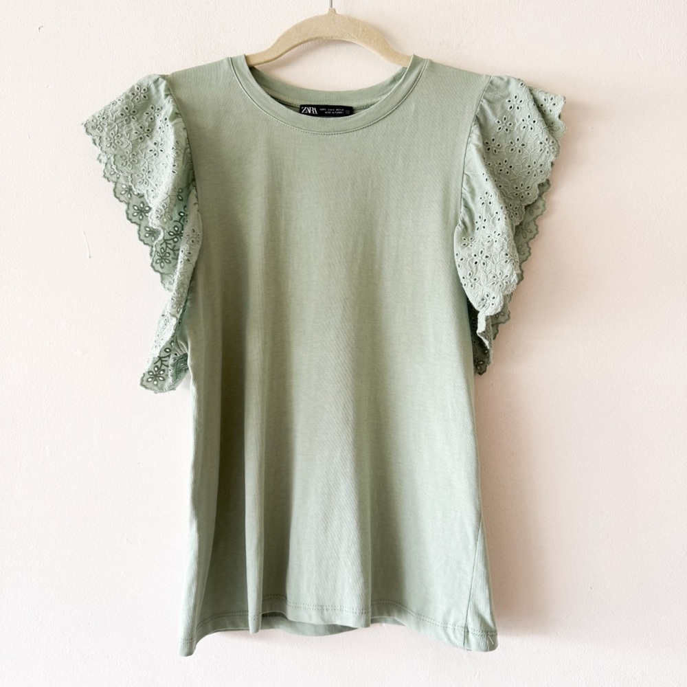Zara Light Green Eyelet Sleeve Tee Size Small